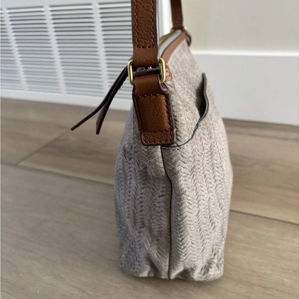 Fossil Grey Textured Soft Leather Brown Brass Crossbody Messenger Bag Purse EUC - Picture 5 of 10